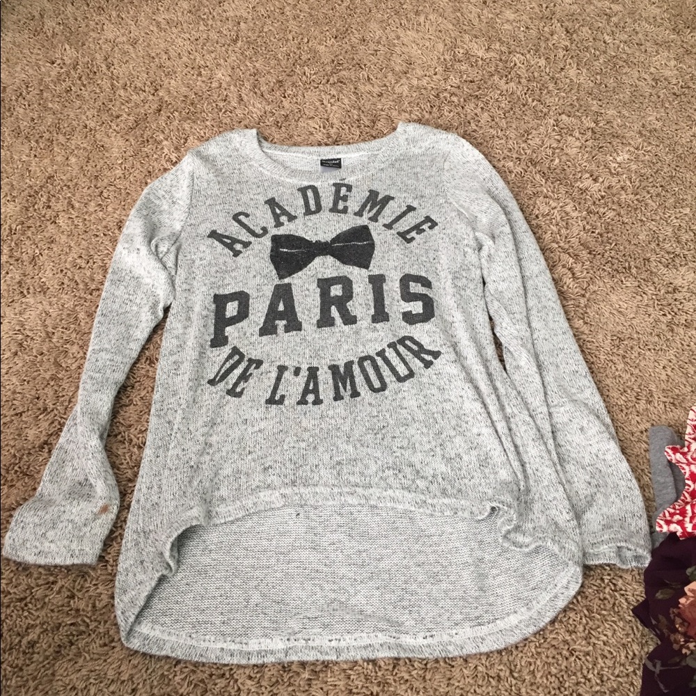 Grey long sleeve shirt